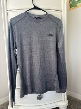 The North Face Men's Long-Sleeve Crewneck - Heather Gray